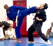 Bushi-Tensei-Nathan-Ray-side-kick